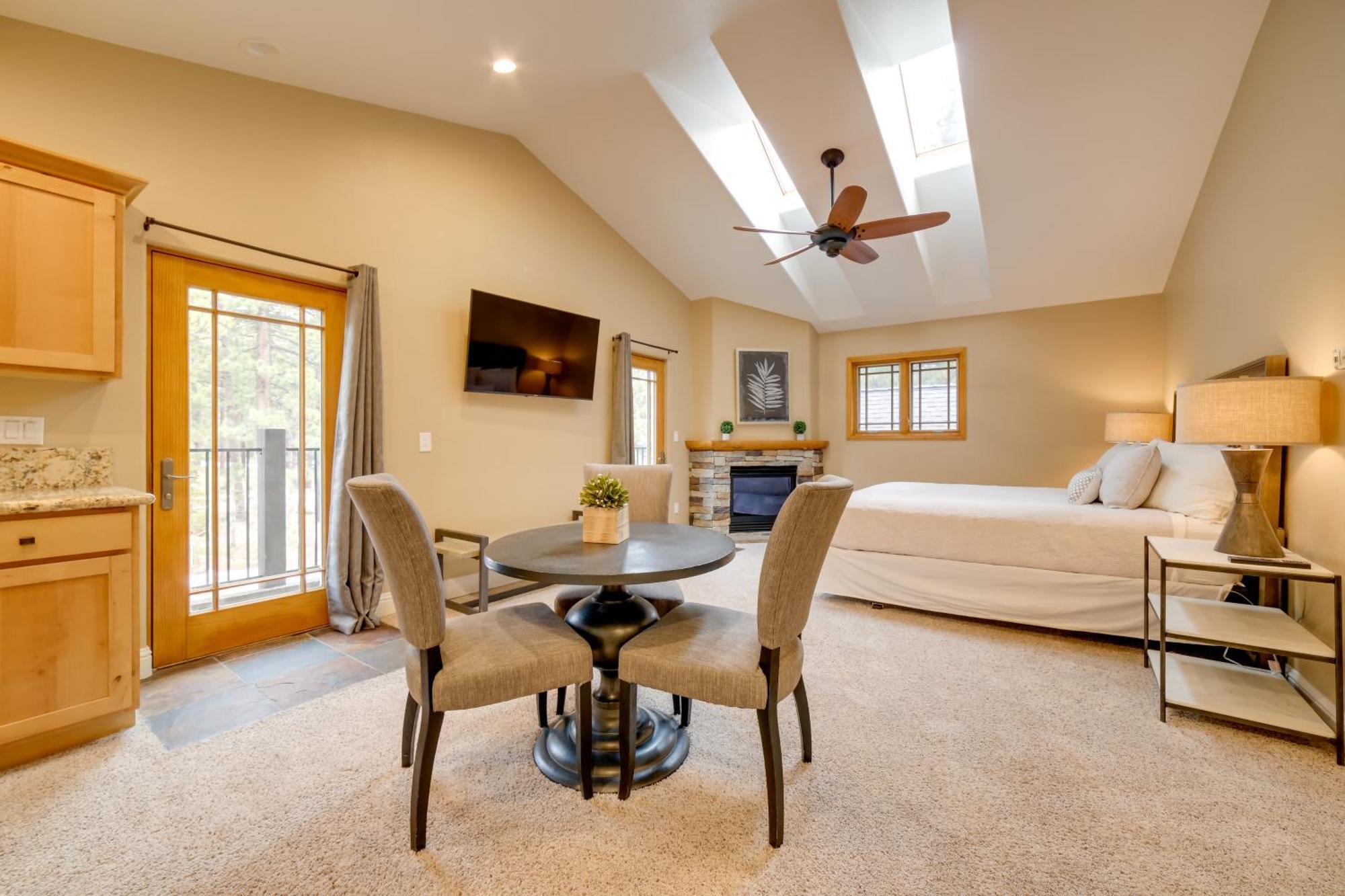 Sleek Reno-Lake Tahoe Retreat, 4 Mi To Ski Mt Rose Exterior photo