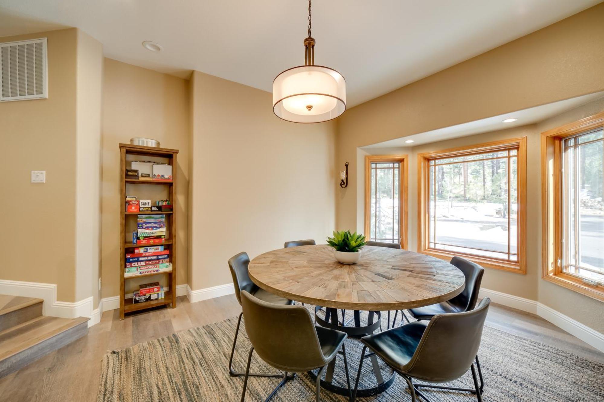 Sleek Reno-Lake Tahoe Retreat, 4 Mi To Ski Mt Rose Exterior photo